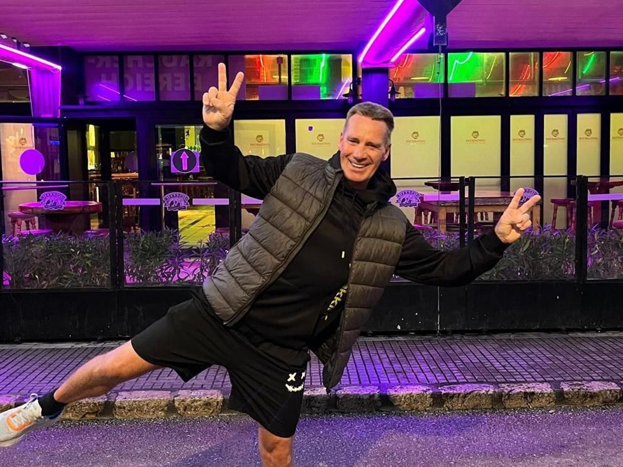 Jürgen Milski vor dem Bierkönig