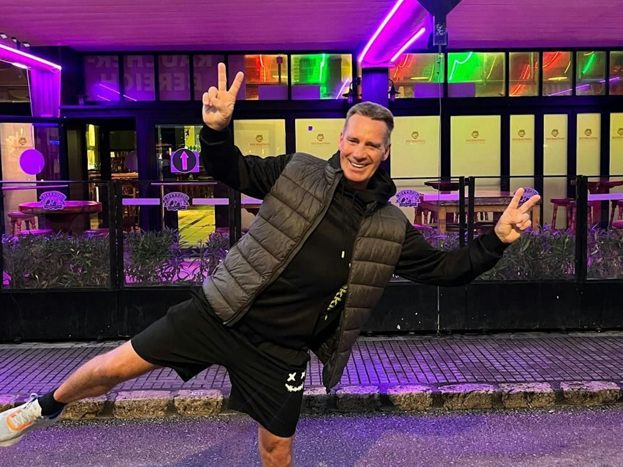 Jürgen Milski vor dem Bierkönig