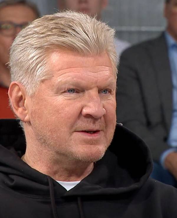 Stefan Effenberg spricht im „Doppelpass“.