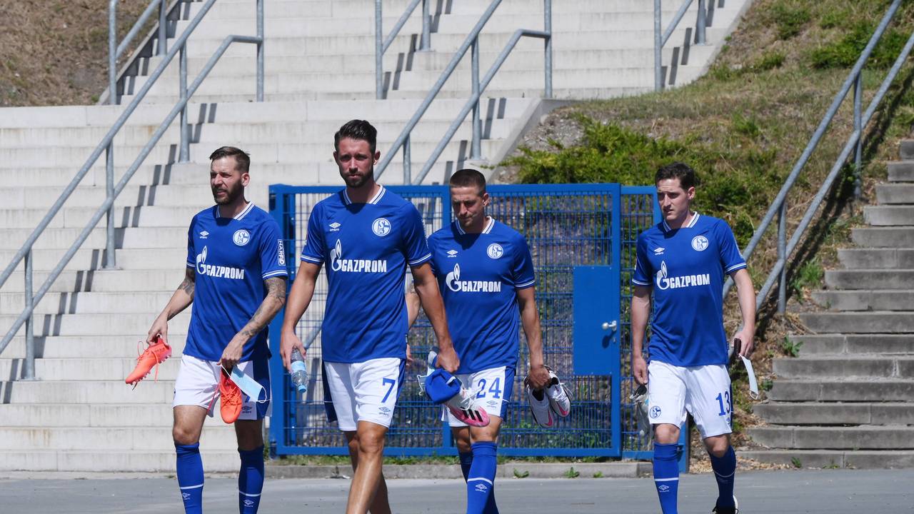 Guido Burgstaller, Mark Uth, Bastian Oczipka und Sebastian Rudy im Schalke-Trikot.