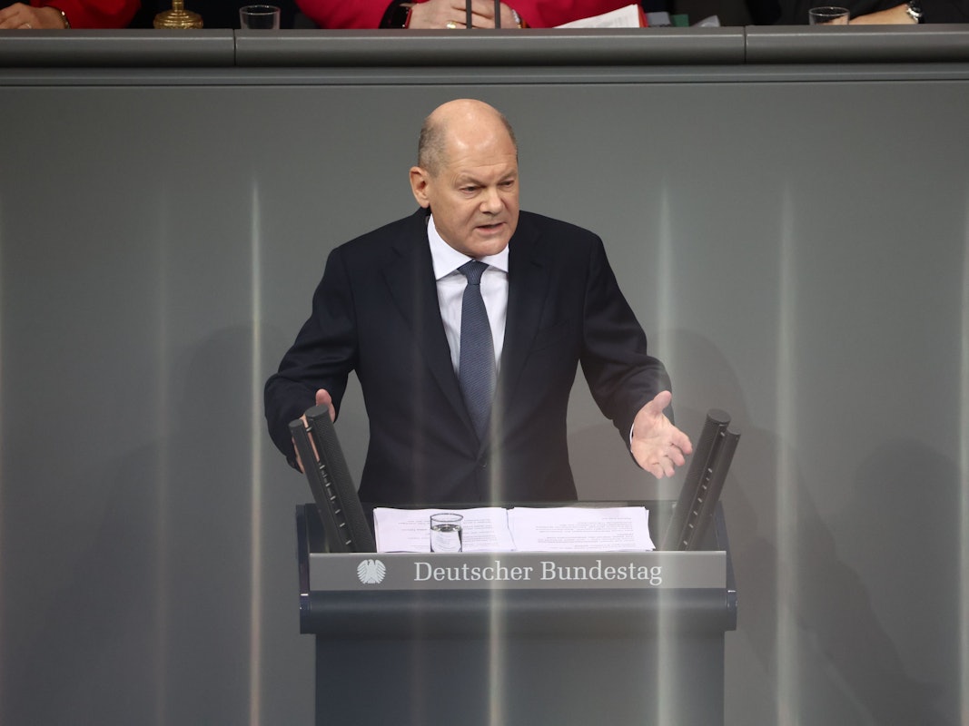 Bundeskanzler Olaf Scholz (SPD) spricht zu seiner Vertrauensfrage. Nach dem Aus der Ampel-Koalition stellte Bundeskanzler Scholz im Bundestag die Vertrauensfrage, um eine Neuwahl am 23. Februar 2025 herbeizuführen.