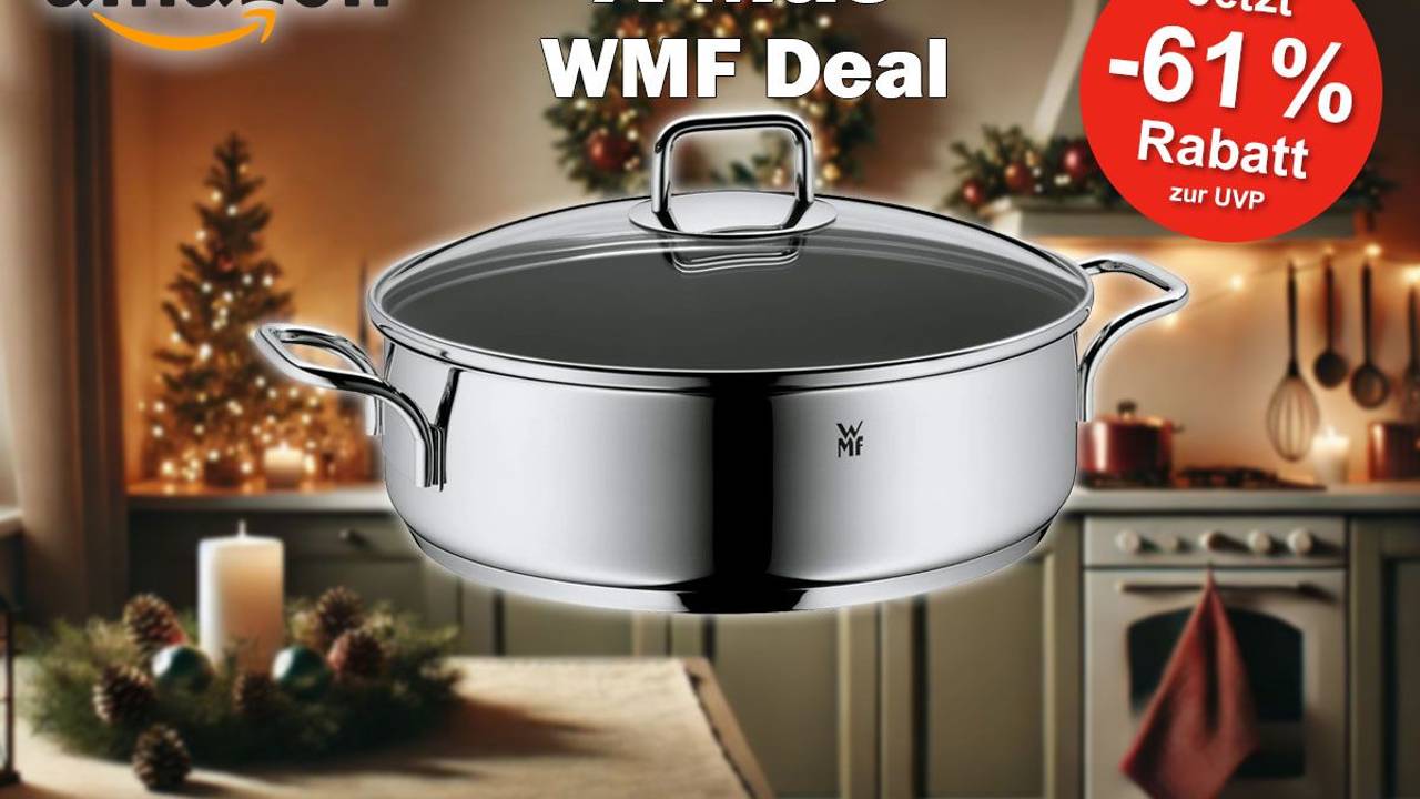 WMF Schmorpfanne und Bräter bzw. Schmortopf vor einer leicht beleuchteten und weihnachtlich geschmückten Küche.