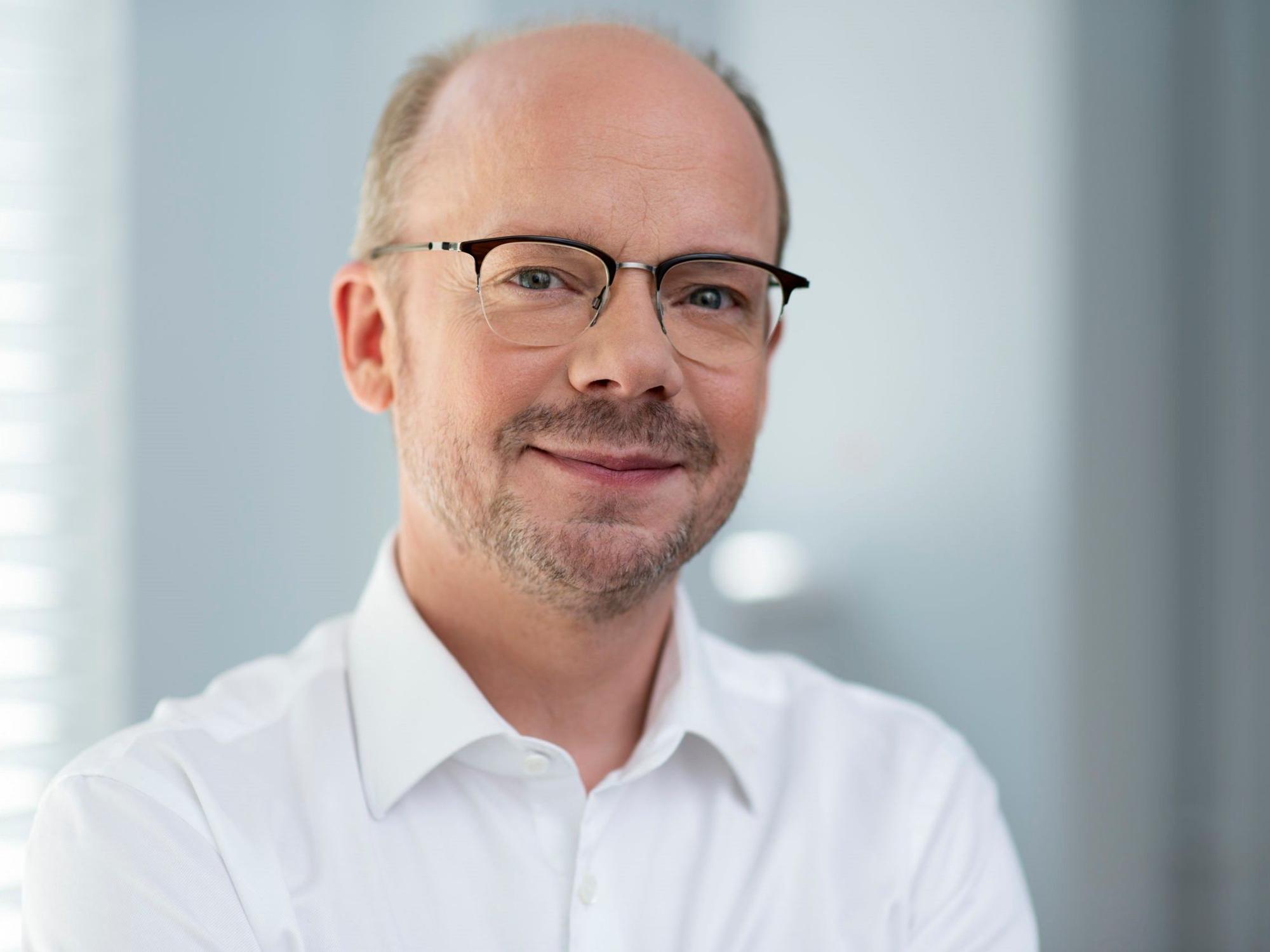 Dr. Alexander Schönborn, Präsident der Vereinigung der Deutschen Ästhetisch-Plastischen Chirurgen (VDÄPC) F