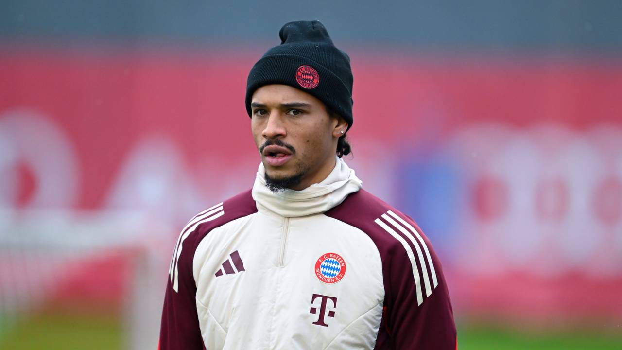 Leroy Sané bereitet sich am 9. Dezember 2014 auf das Spiel gegen Schachtar Donezk vor.