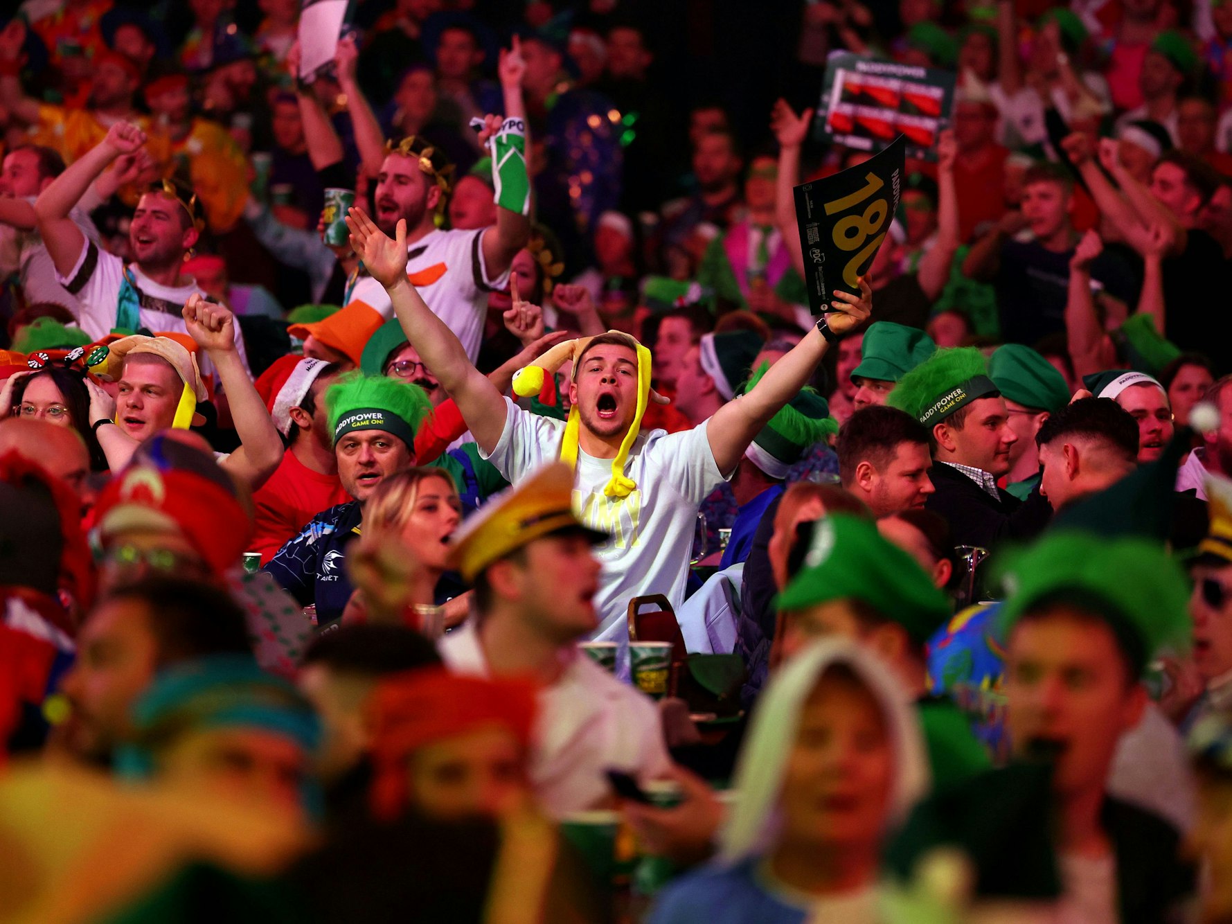 Fans bei der Darts-WM im vergangenen Jahr im Alexandra Palace.