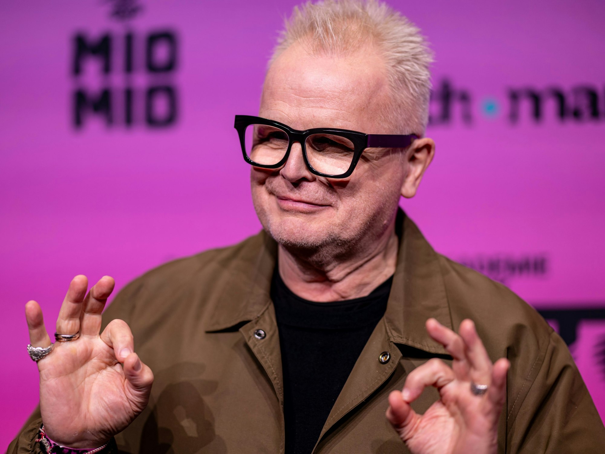 Herbert Grönemeyer, Musiker, steht auf dem Roten Teppich vor der Verleihung des Popmusik-Preises Polyton.