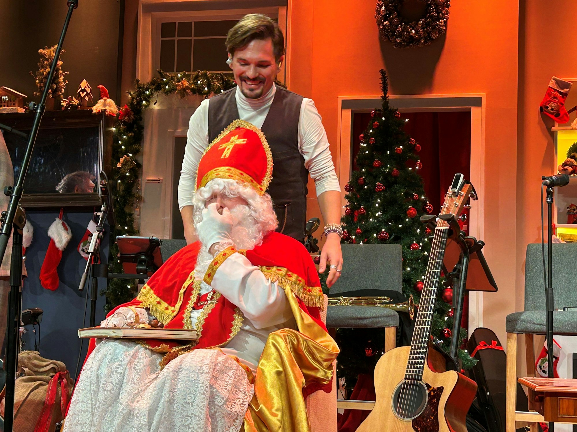 Nikolaus beim Konzert von Cat Ballou.