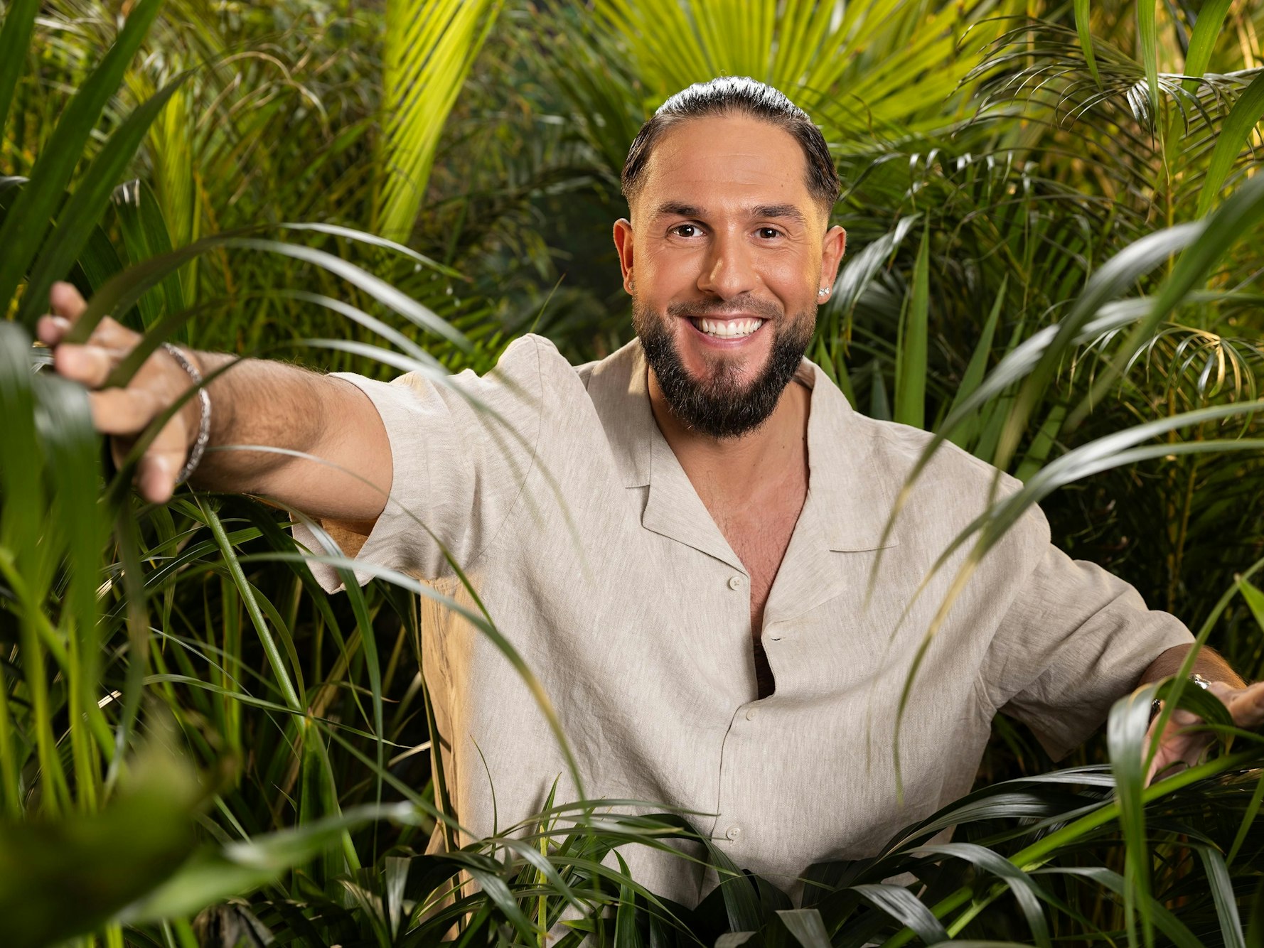 Maurice Dziwak zieht im Januar 2025 ins Dschungelcamp