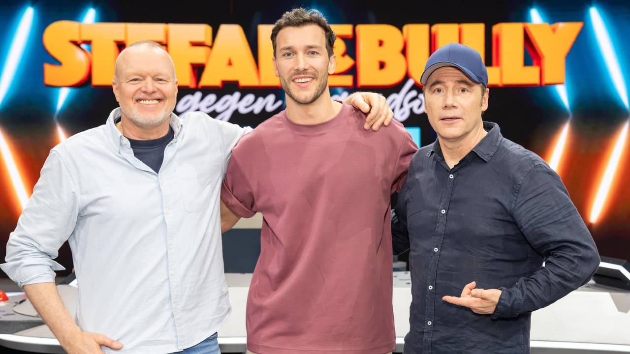 Stefan Raab, Marc und Michael „Bully“ Herbig: Es gab in der neuen Raab-Show auch einen ernsten Moment.