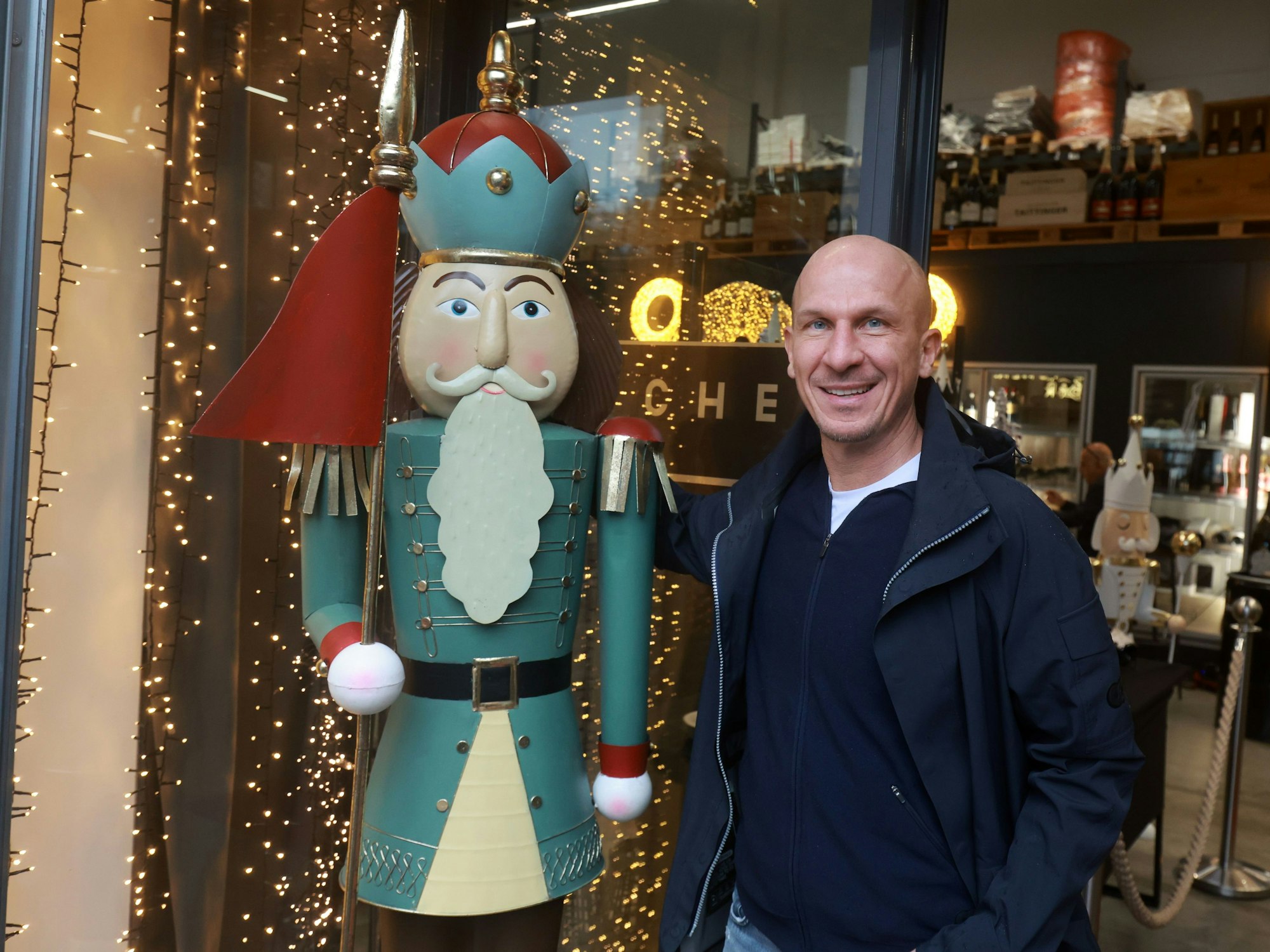 Express-Interview mit Gerhard Struber beim Italiener mit großem Nussknacker.