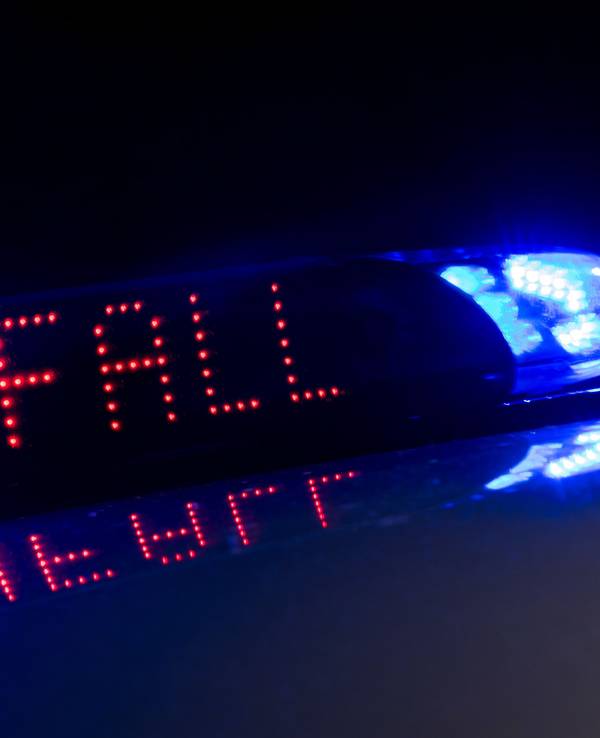 Bei einem illegalen Autowettrennen im nordrhein-westfälischen Hamm ist ein 21-jähriger Mann getötet worden (Symbolbild).