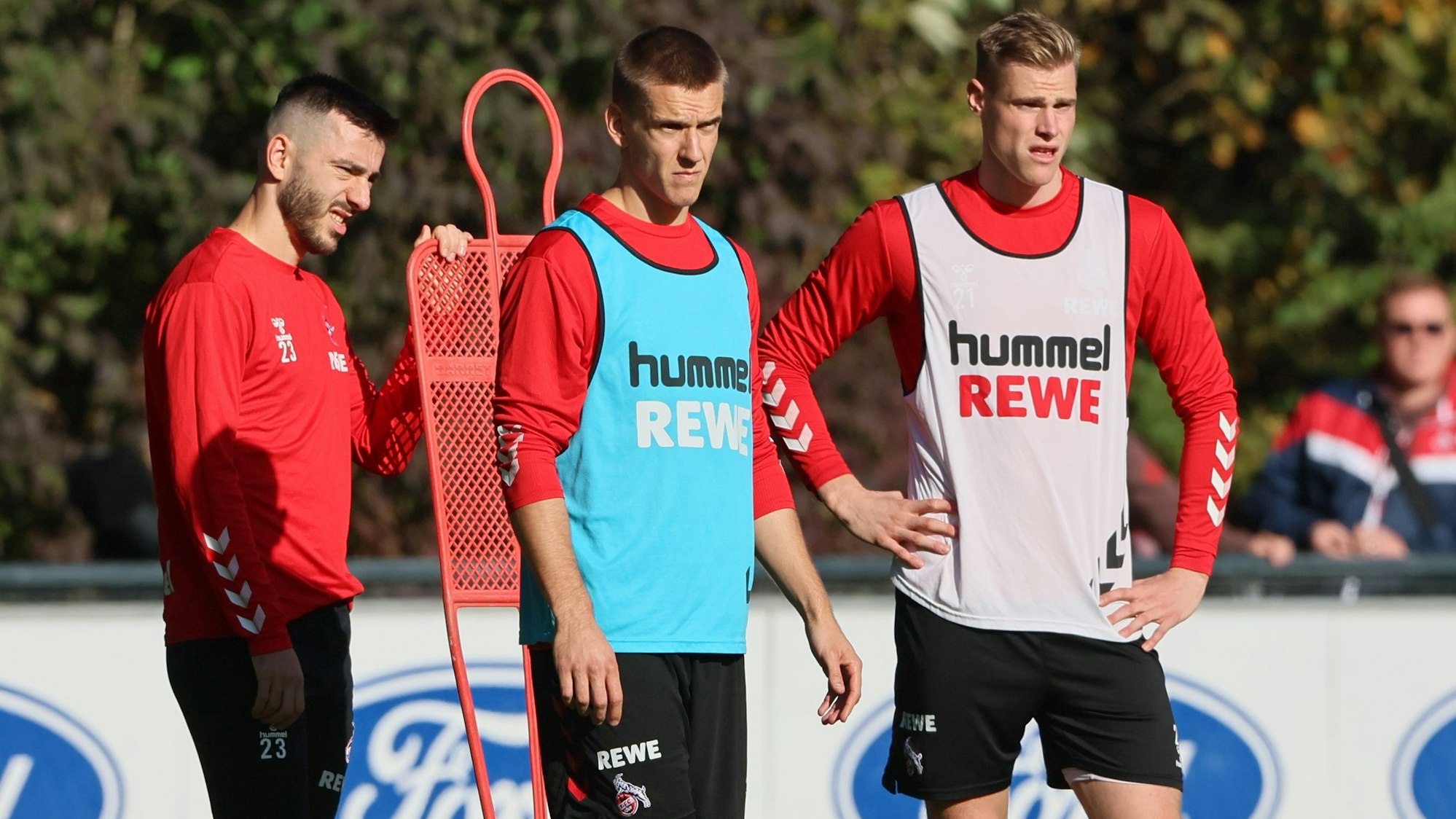 Sargis Adamyan (l.), Florian Dietz (M.), Steffen Tigges beim FC-Training.