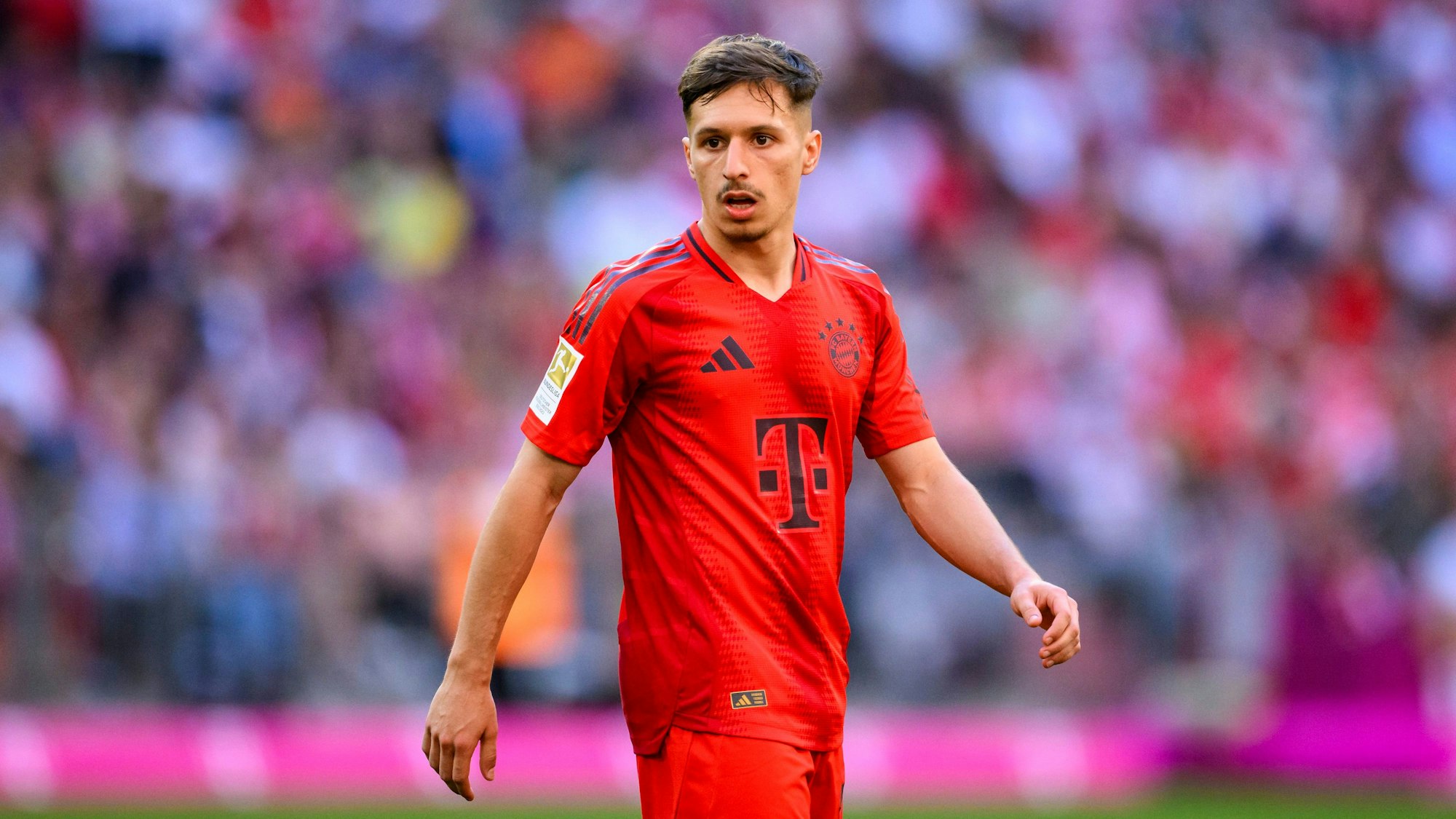 Bryan Zaragoza im Bayern-Trikot.