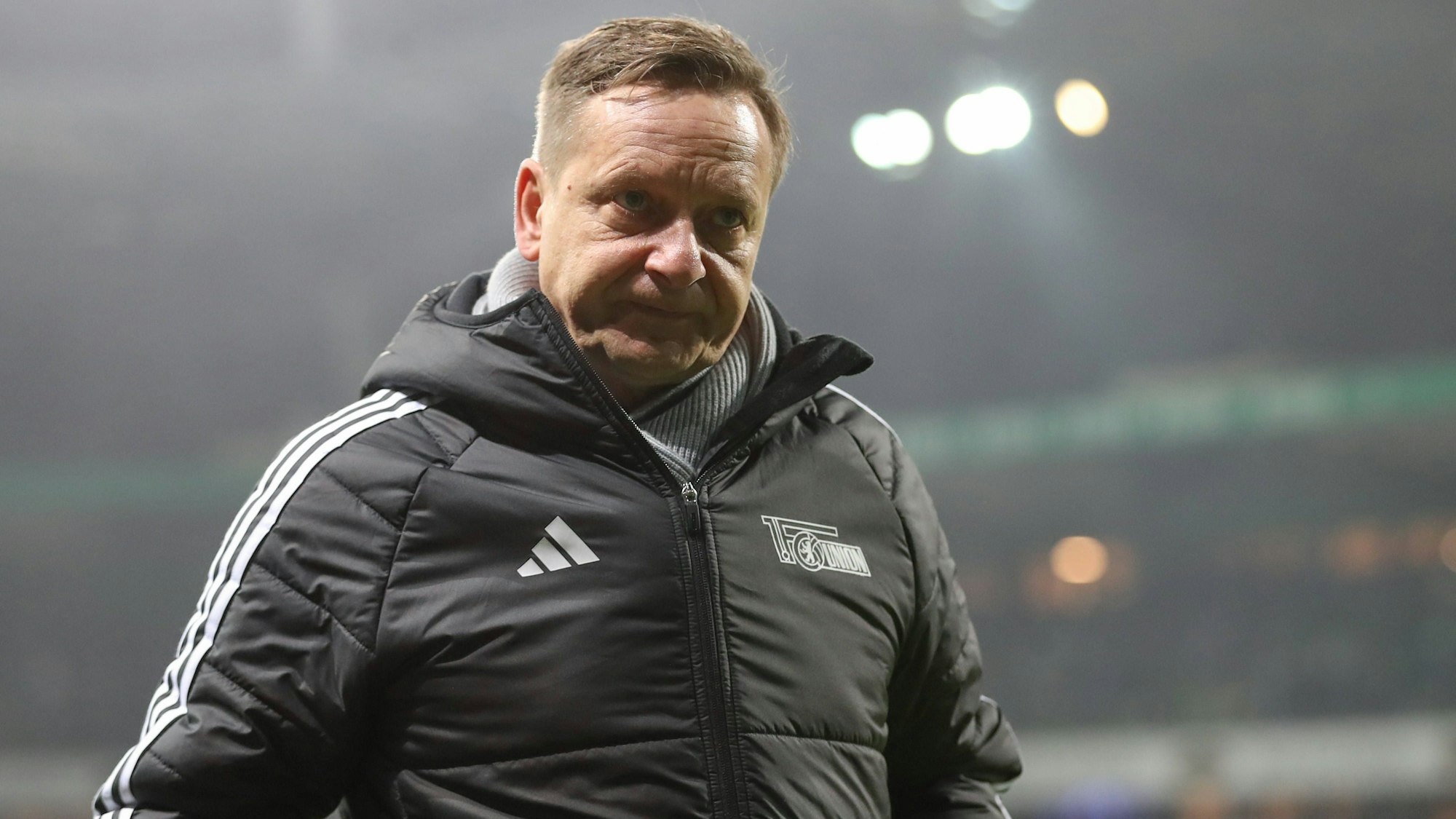 Union Berlins Geschäftsführer Horst Heldt zieht ein langes Gesicht.