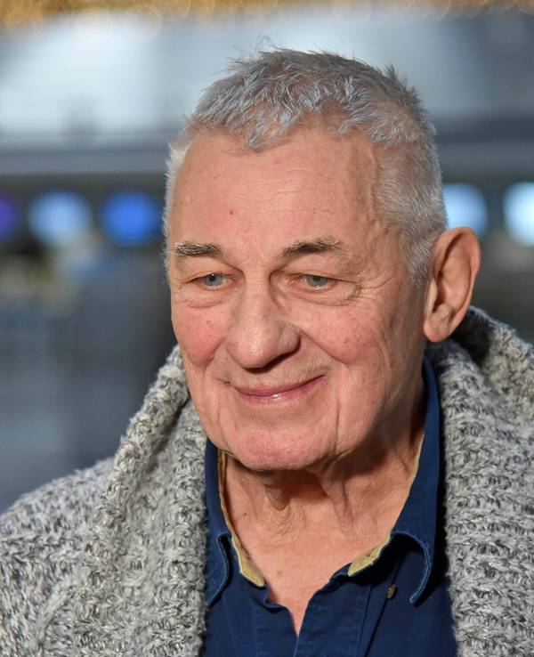 Heinz Hönig - Abflug der Kandidaten nach Australien zur RTL TV-Show ICH BIN EIN STAR - HOLT MICH HIER RAUS am Frankfurt am Main International Airport am 08.01.2024