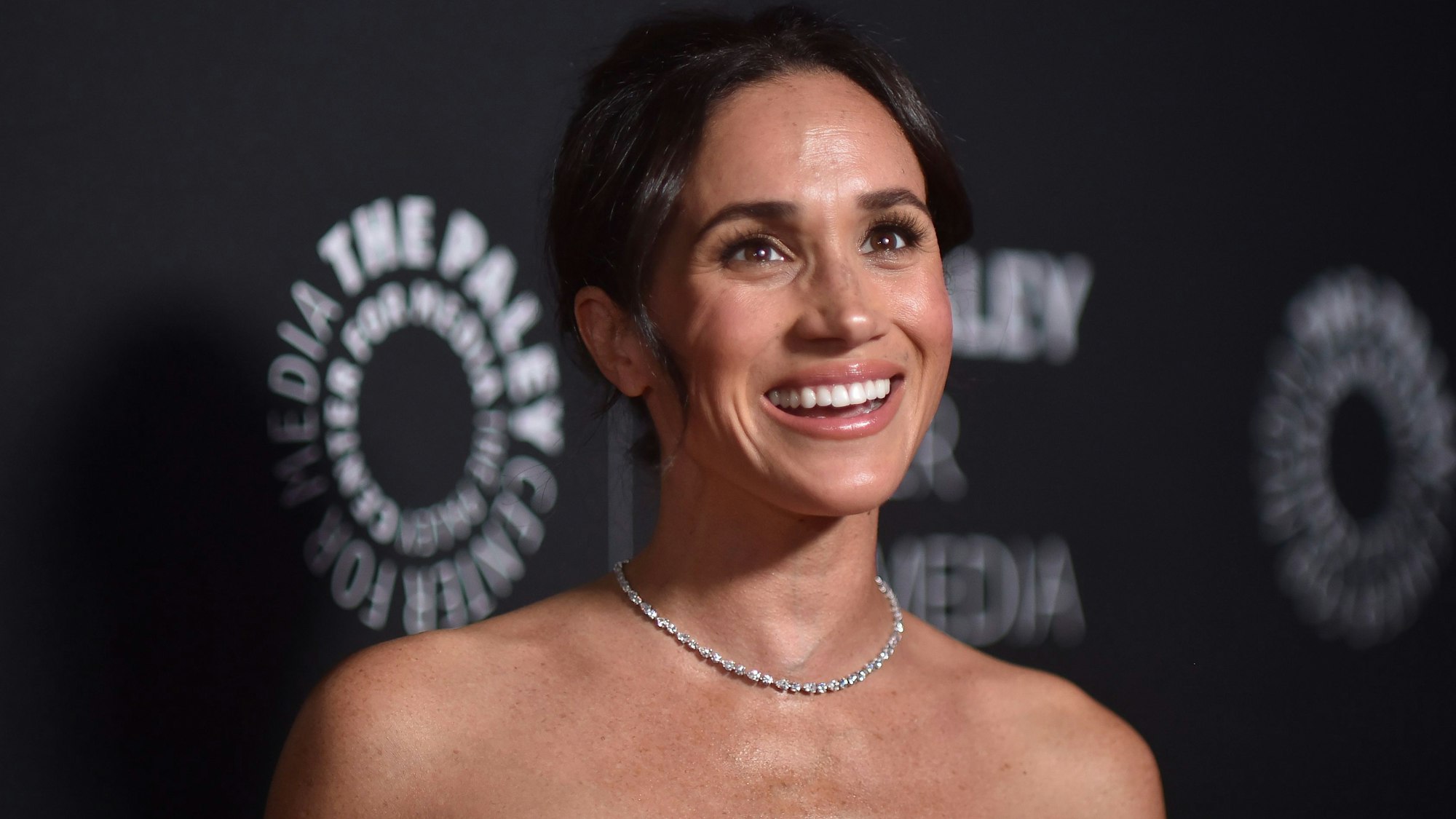 Meghan Markle kommt zur Paley Honors Fall Gala im Beverly Wilshire Hotel in Beverly Hills, Kalifornien. +++ dpa-Bildfunk +++