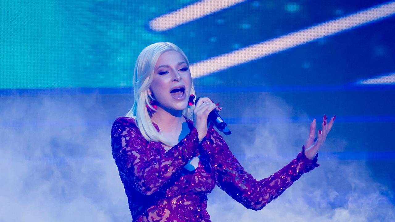 Marie Reim tritt 2024 mit „Naiv“ beim „Eurovision Song Contest - Das deutsche Finale 2024“ auf.