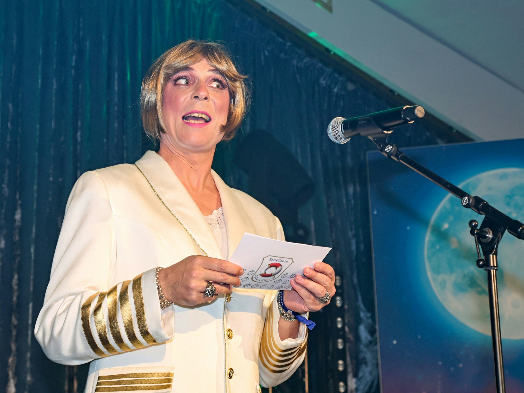 Dieter Hellermann von der StattGarde als Beatrice.