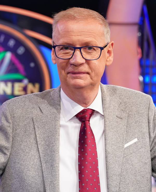 „Wer wird Millionär?“-Moderator Günther Jauch steht während der „3 Millionen Euro Woche im Studio“ der RTL-Quizshow.