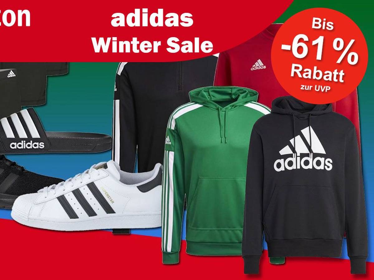adidas Sneaker, Superstars, Adilette, Hoodies, Jacken, Boxershorts vor einer dunklen farbigen Fläche, dazu Design von Amazon Winter Sale.