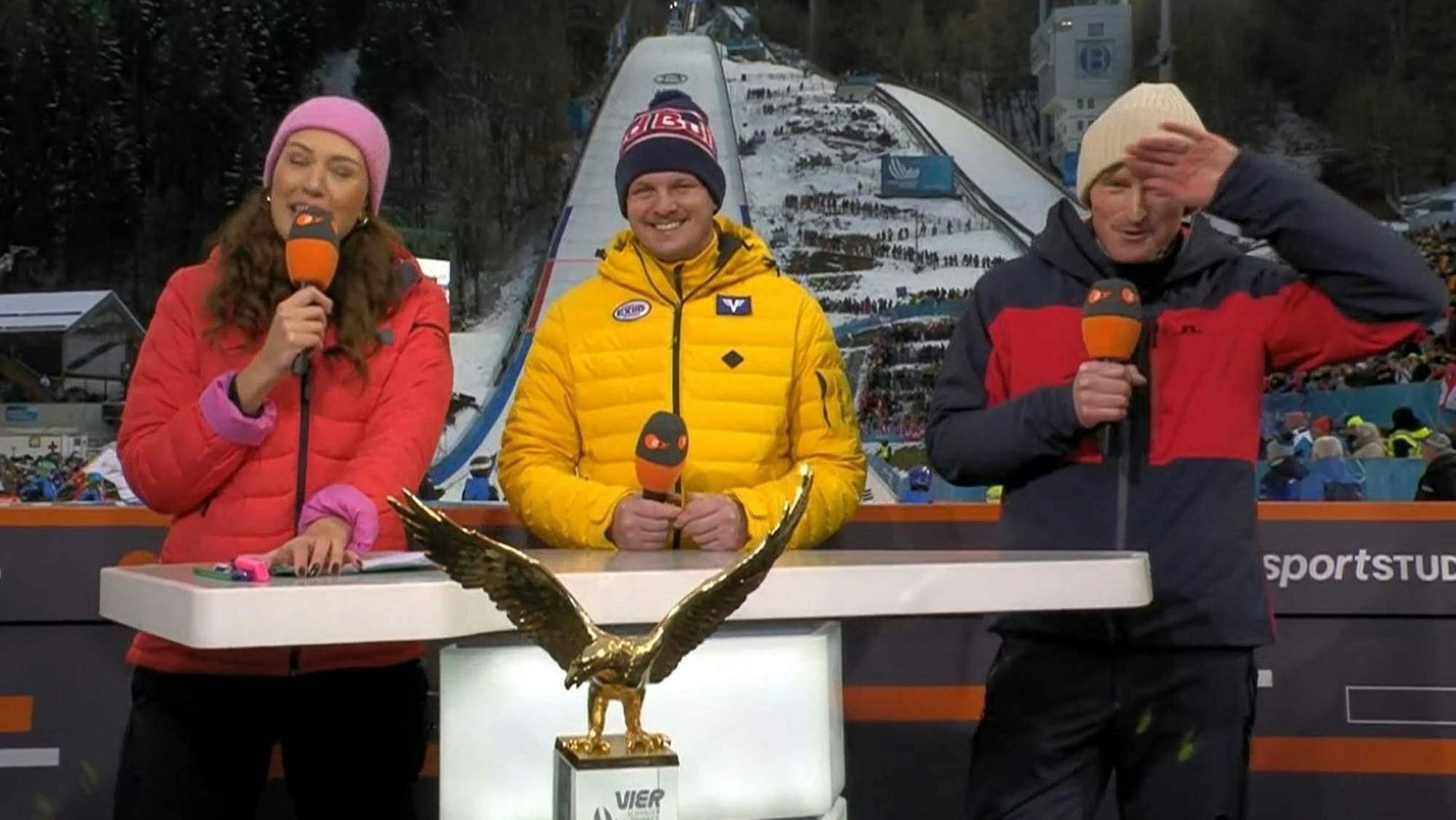 Lena Kesting, Thomas Morgenstern und Severin Freund (v.l.n.r.) bei der ZDF-Übertragung zur Vierschanzentournee.