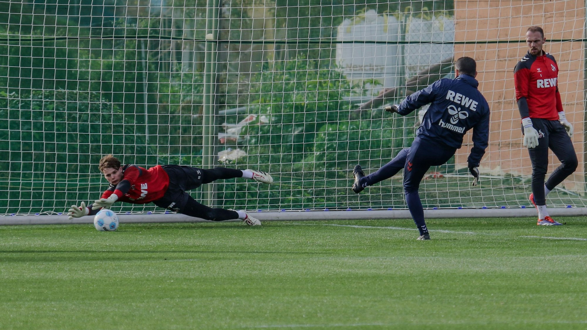 1. FC Köln: Jonas Urbig im Trainingslager in Estepona.