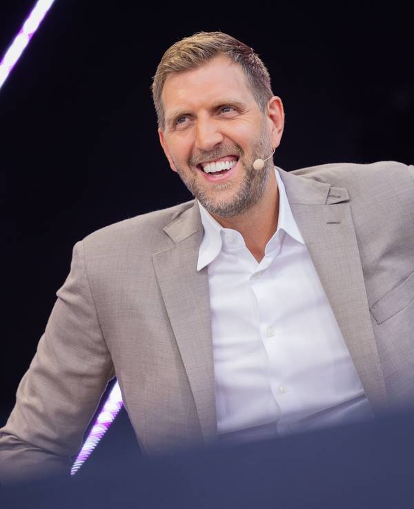Dirk Nowitzki mit guter Laune.
