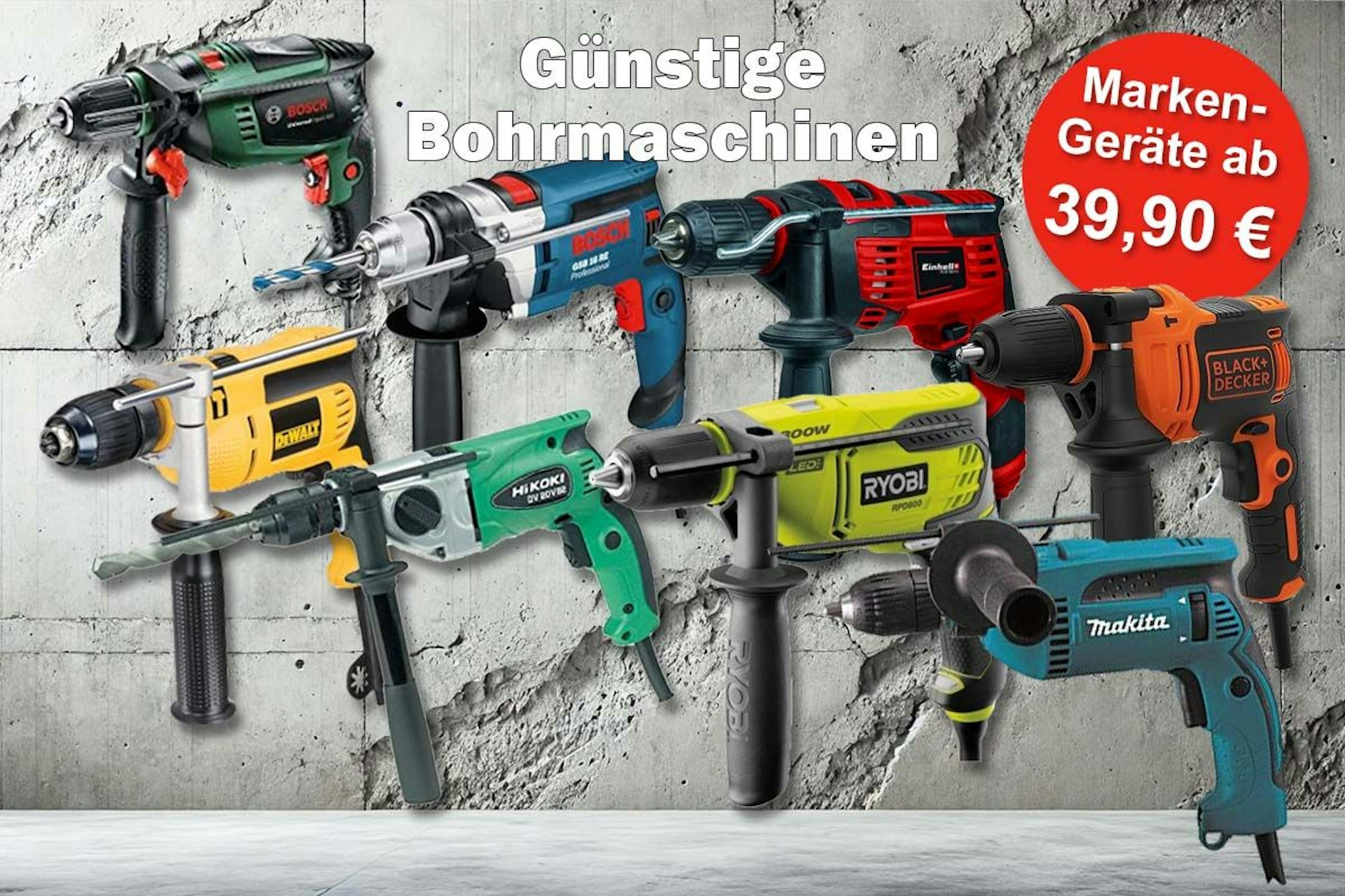 Kompakte Schlagbohrmaschinen von den Marken wie Bosch Home and Garden, Bosch Professional, Makita, Einhell, DeWalt, Ryobi, Hikoki und Black + Decker vor einer rauen Betonwand.