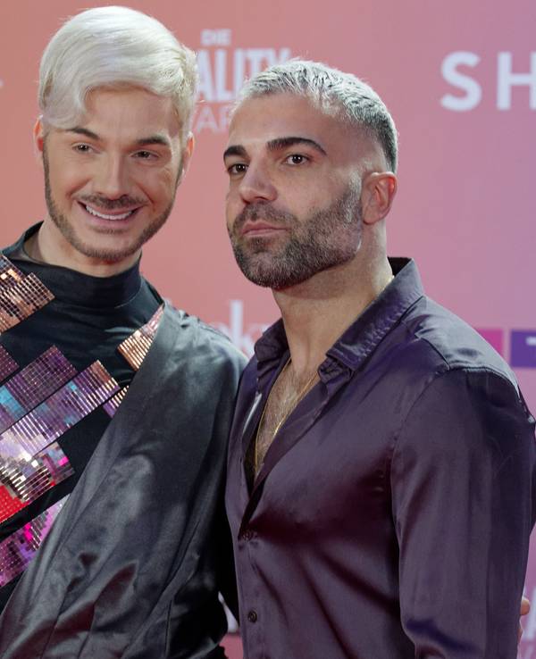 Sam Dylan und Rafi Rachek bei einer Award-Verleihung.