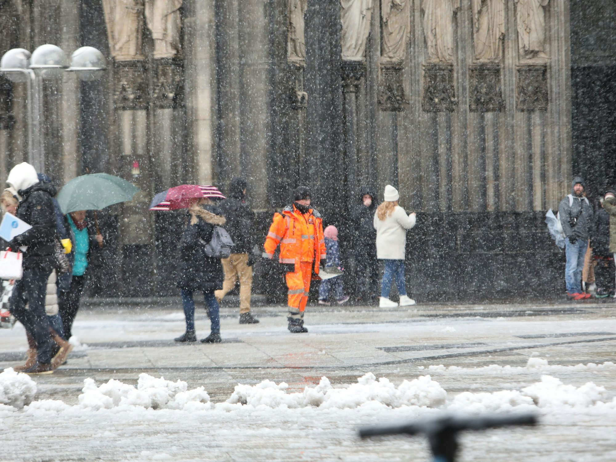 Schneegestöber am Kölner Dom