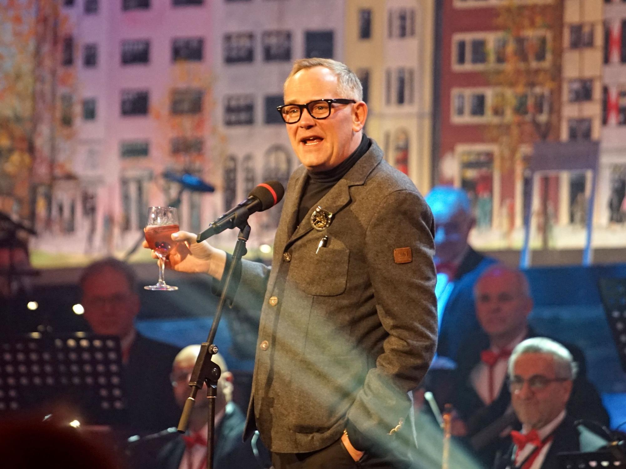 JP Weber in seiner Rolle als Horst Muys.