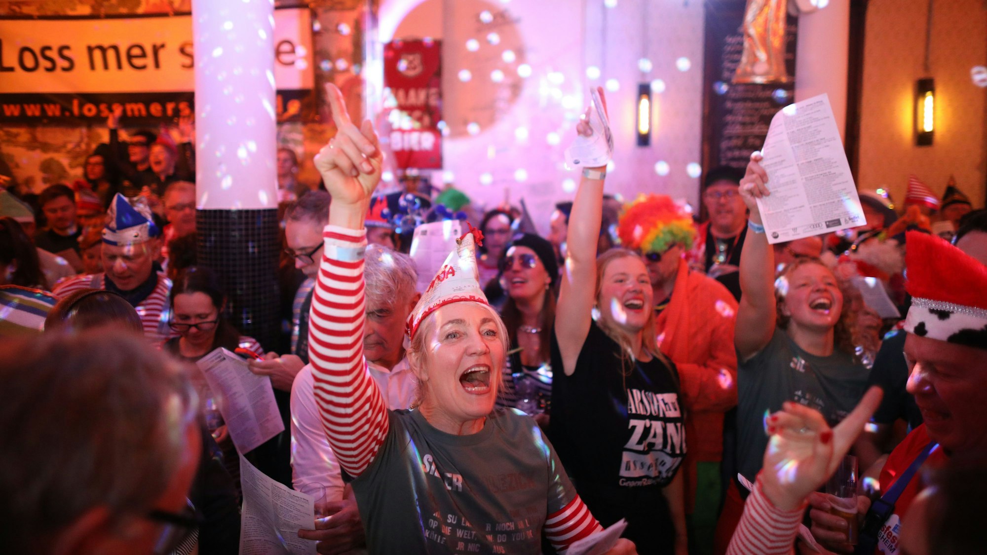 Auftakt der Mitsingreihe „Loss mer singe“ im Lapidarium.