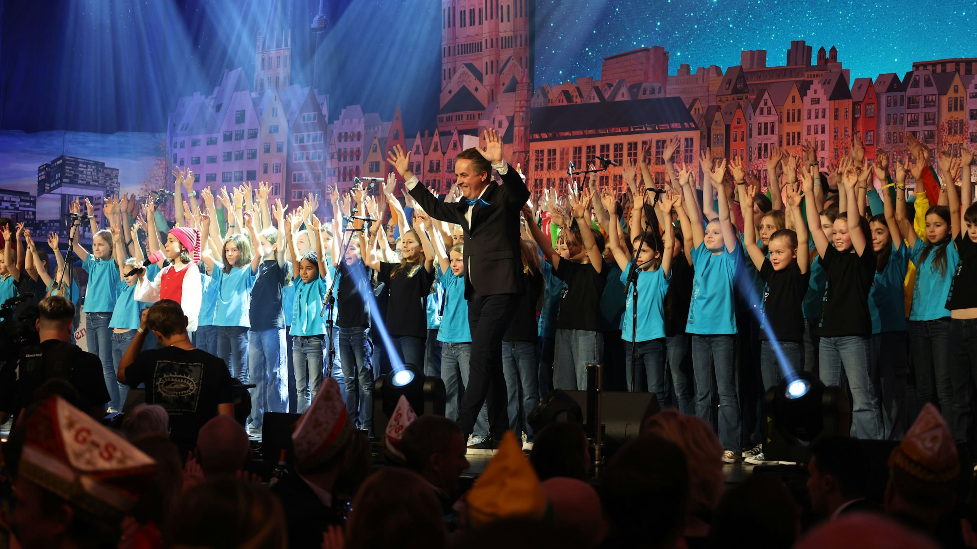 Jugendchor St. Stephan und die Lucky Kids.
