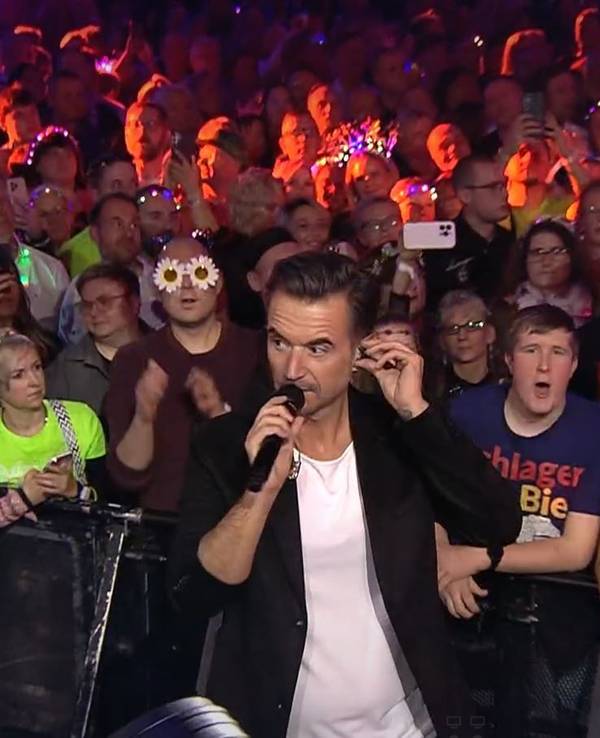 Florian Silbereisen muss in der ARD-Show „Schlagerchampions“ am 11.Januar 2025 eine technische Panne wegmoderieren.