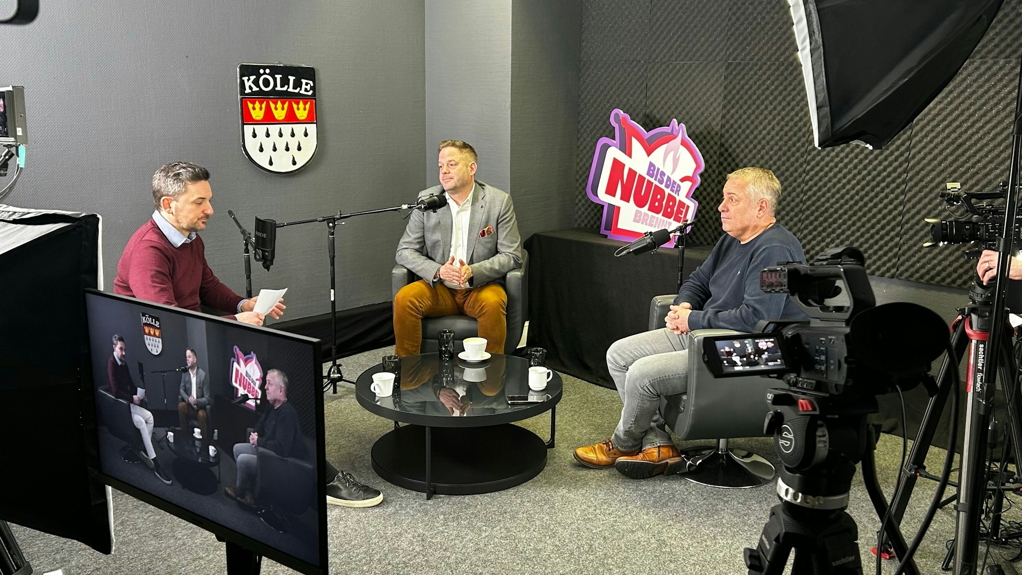 Björn Lindert, Ken Reise und Marcel Schwamborn im Podcast-Studio.