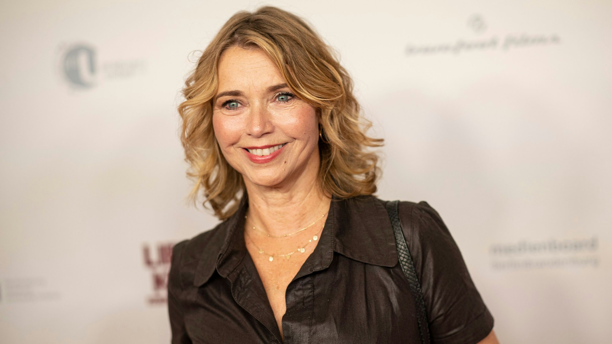 Tina Ruland, Schauspielerin, kommt 2022 zur Weltpremiere des Films «Lieber Kurt». (zu dpa: «Tina Ruland: Mit Söhnen auf Weltreise») +++ dpa-Bildfunk +++