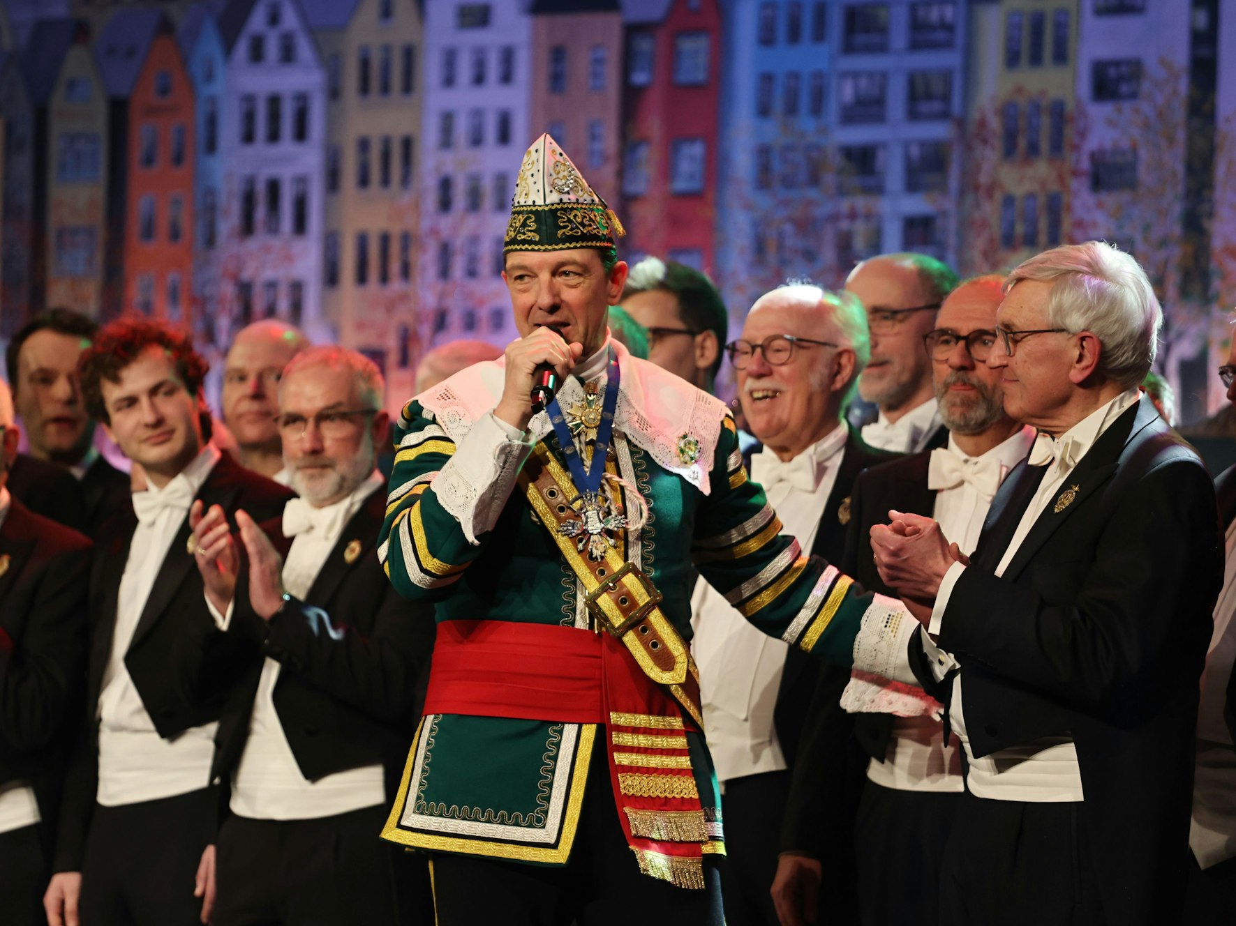 Jan von Werth: Präsident Stefan Kühnapfel auf der Bühne.