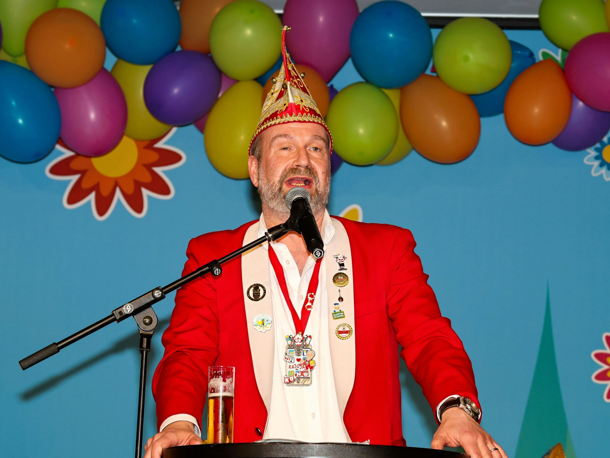 Volker Weininger beim Auftritt in der Bütt.