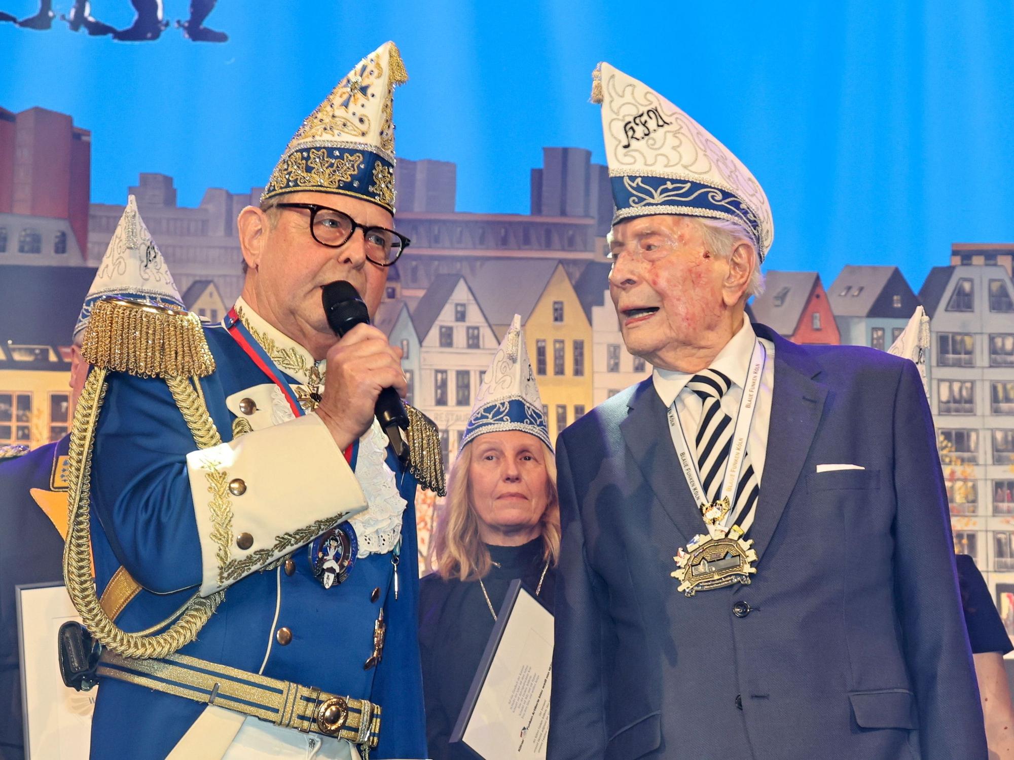 Theo Jussenhofen mit Ludwig Sebus.