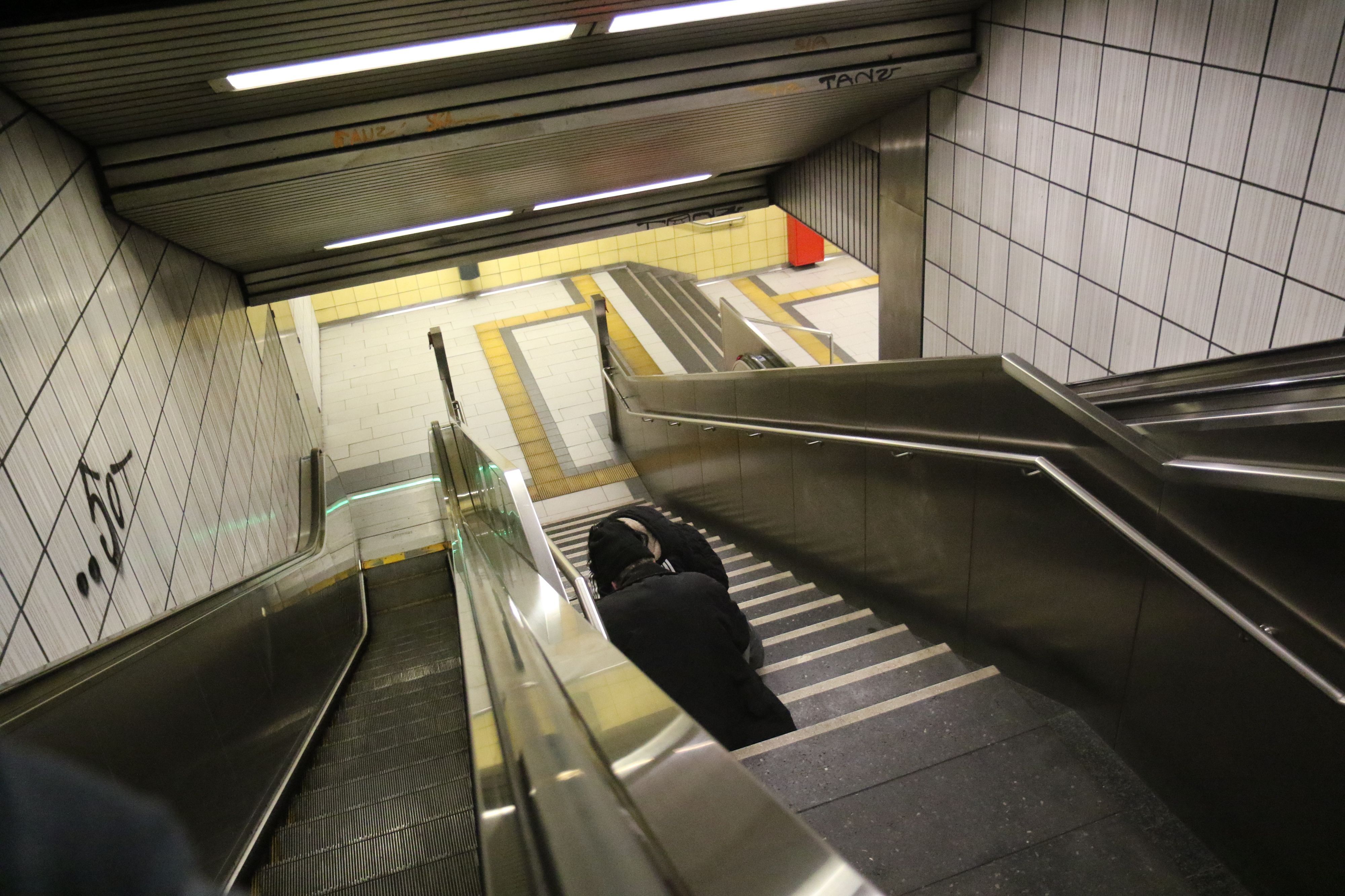 Blick auf den Treppenbereich am Friesenplatz.