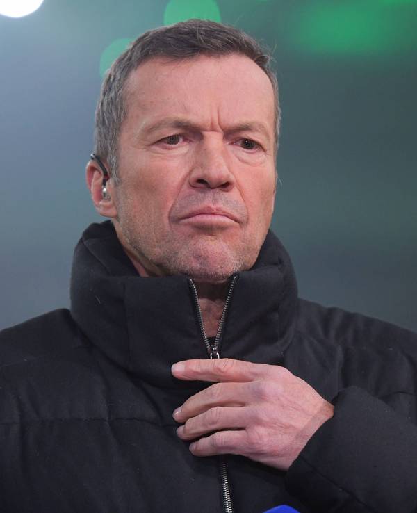 Lothar Matthäus als Sky-Experte am Rande des Bundesligaspiels Borussia Mönchengladbach gegen den FC Bayern München.