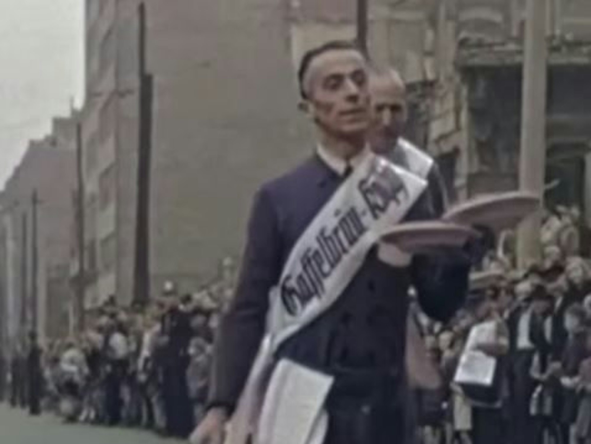 Ein Teilnehmer des Köbesrennen in Köln. Die Aufnahme stammt von 1949.