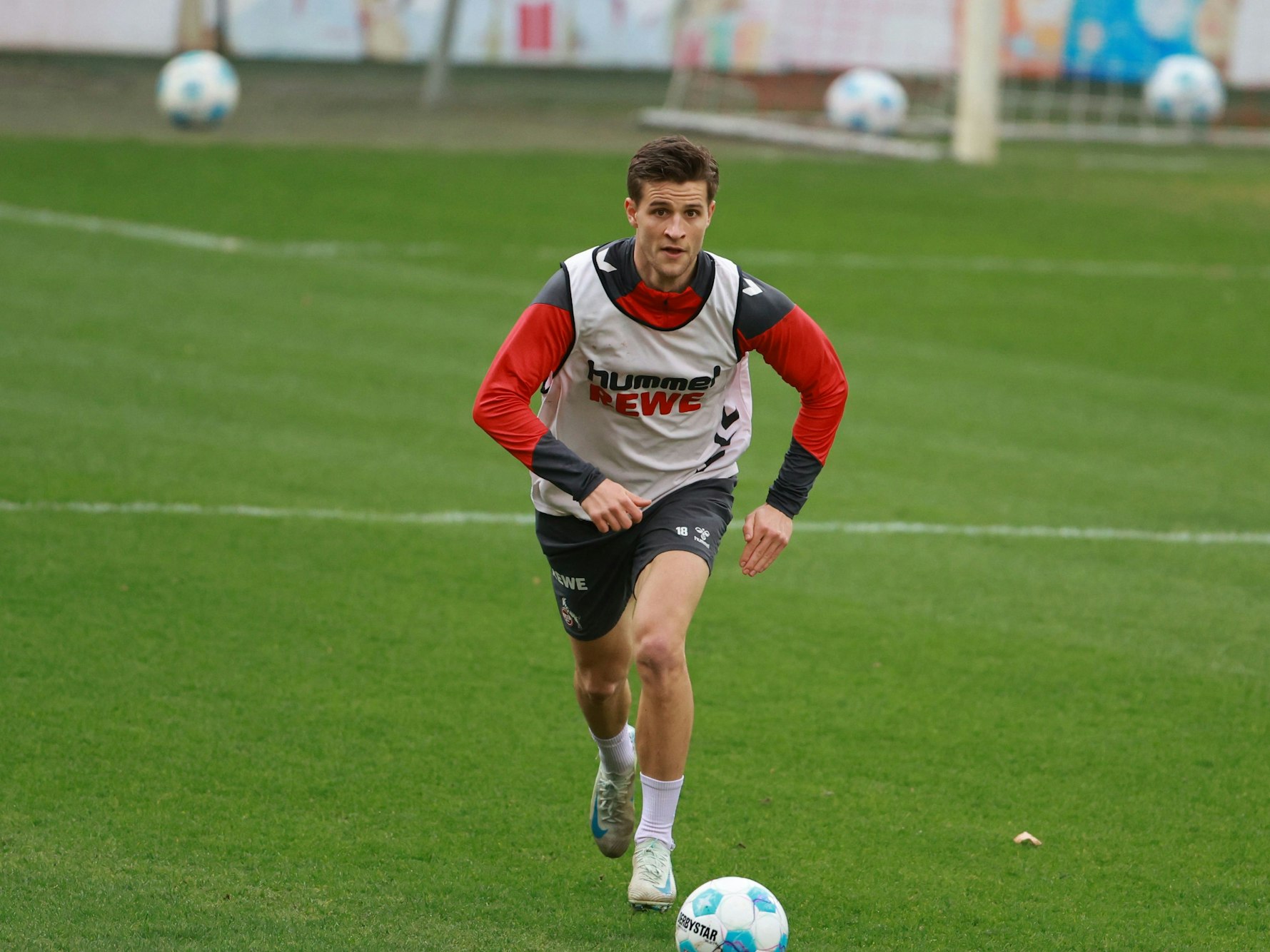 Rasmus Carstensen im Training des 1. FC Köln.