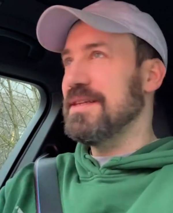 Vor dem Start der neuen Staffel „Ich bin ein Star – Holt mich hier raus!” hat Moderator Jan Köppen Fragen seiner Instagram-Fans beantwortet.
