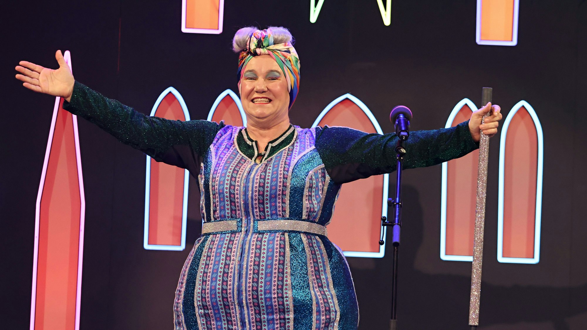 Achnes Kasulke beim Auftritt im Tanzbrunnen.