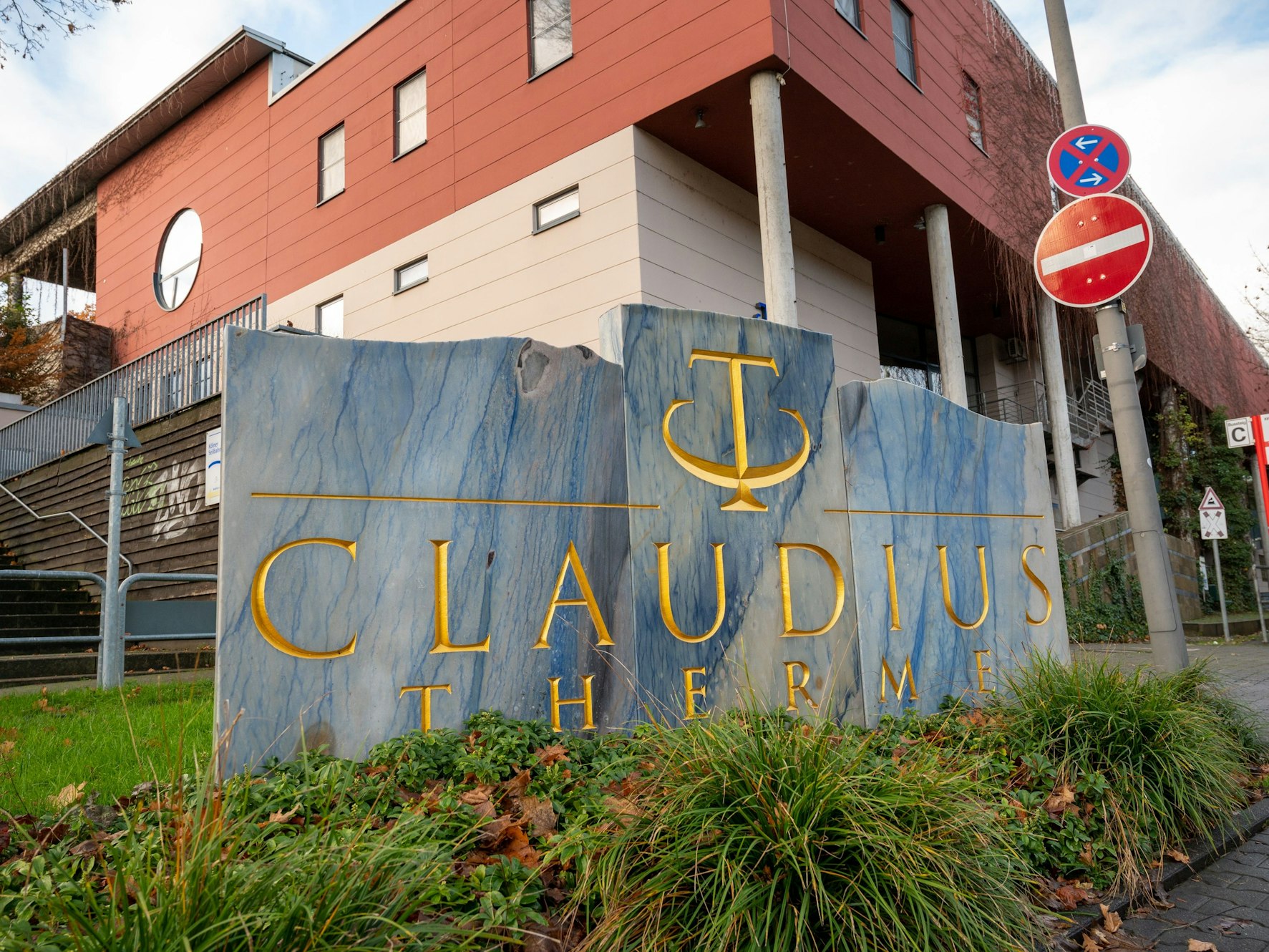 Die Claudius Therme von außen.