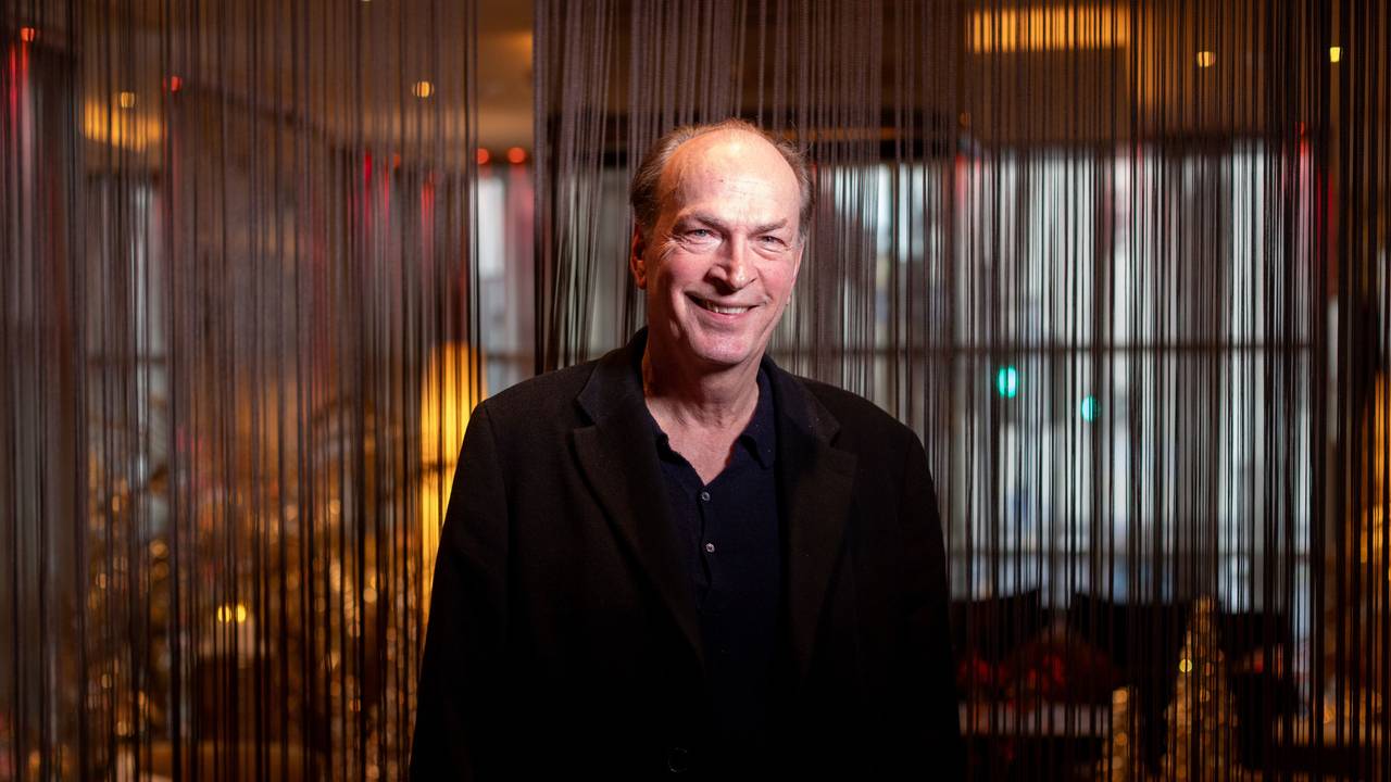 Herbert Knaup, Schauspieler, fotografiert am 8.1.25 im Savoy Hotel Köln nach einem Talk mit Horst Stellmacher.