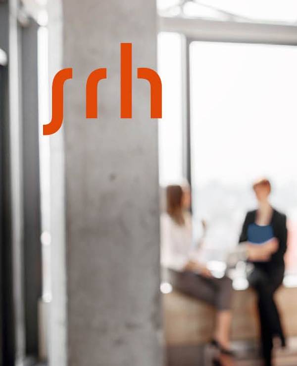 Entdecke die SRH Fernhochschule: Dein Weg zum flexiblen und praxisorientierten Fernstudium