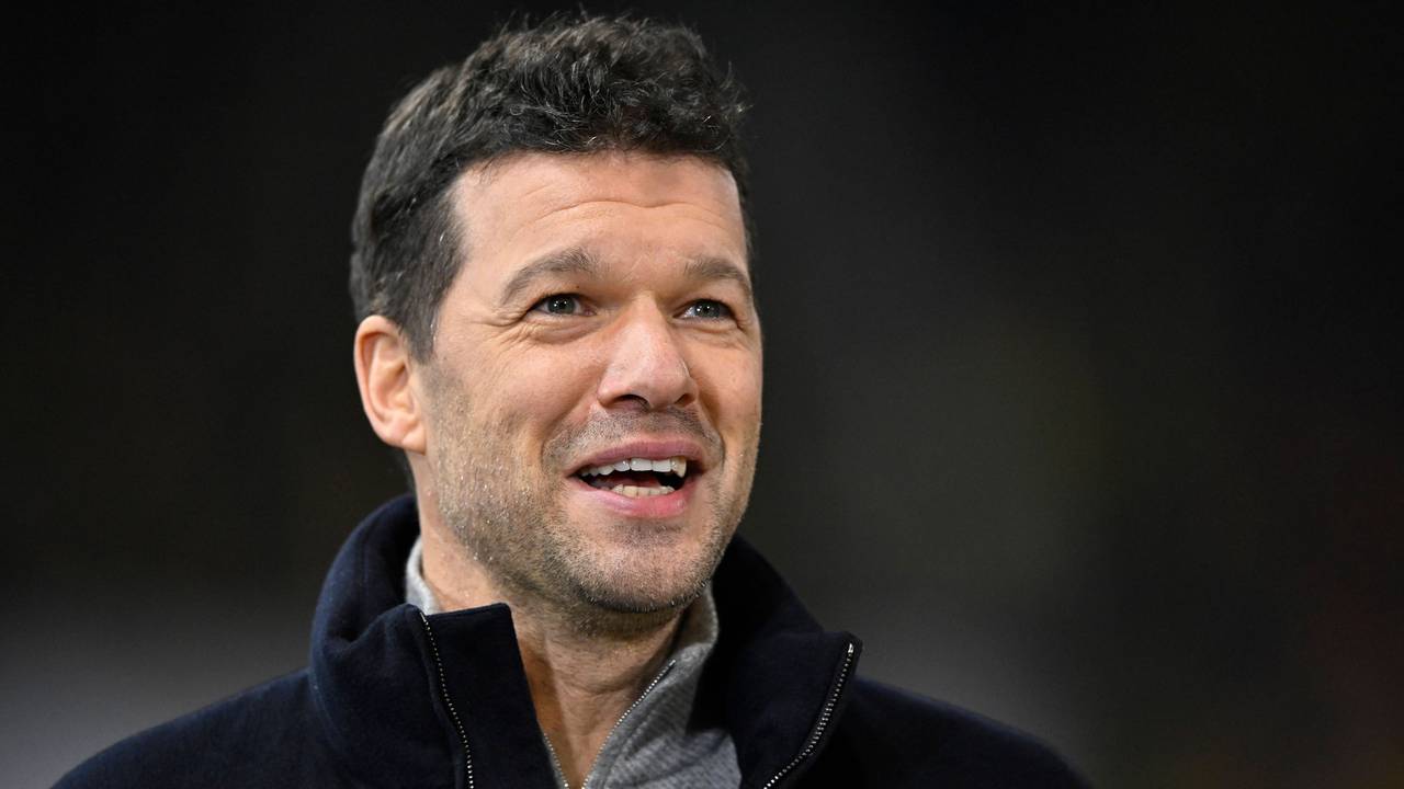 TV-Experte Michael Ballack vor Beginn des Spiels.