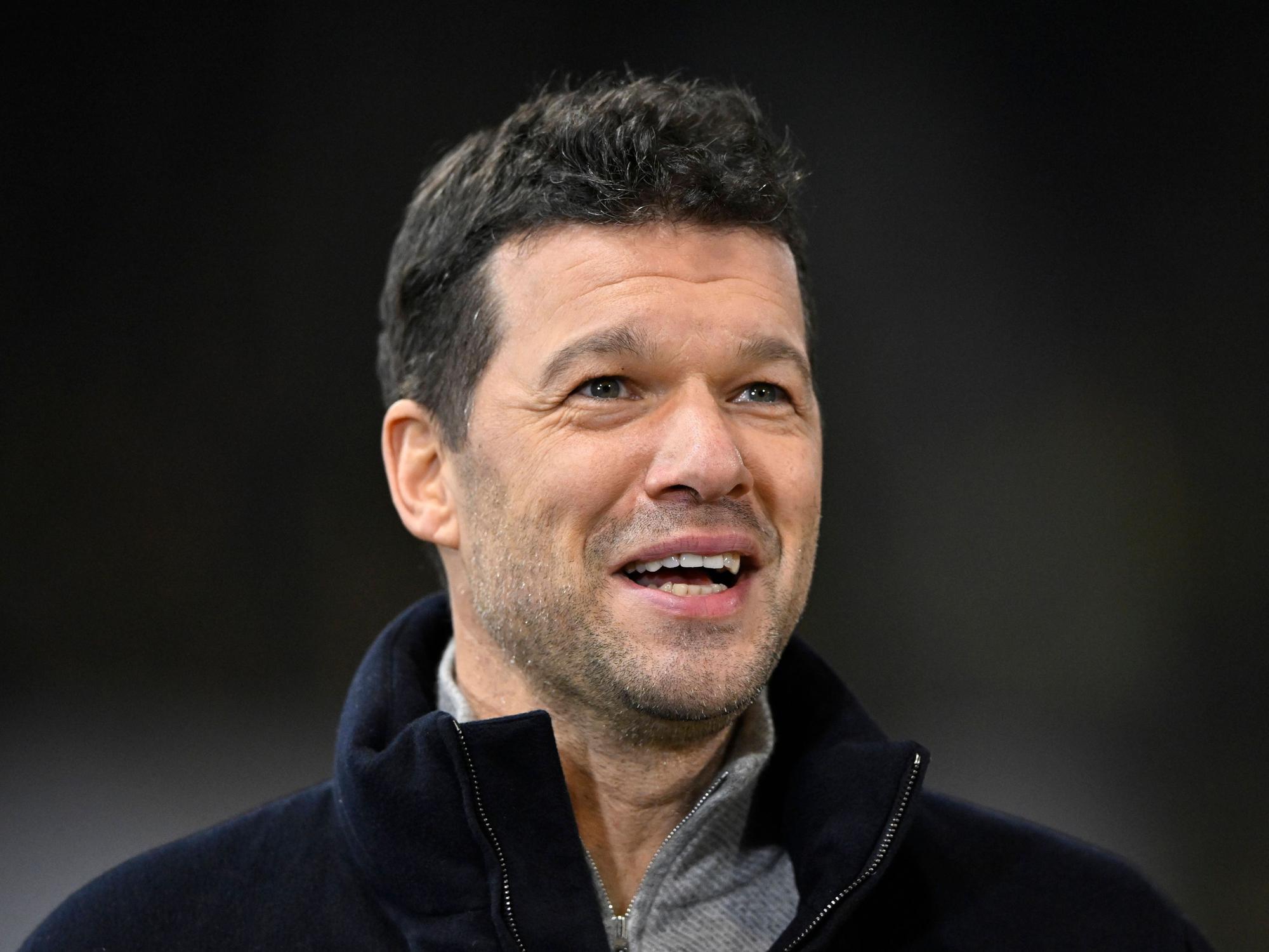 TV-Experte Michael Ballack vor Beginn des Spiels.